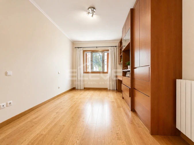 Apartamento T3 para Venda em Mafamude e Vilar do Paraíso Foto 8