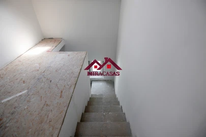 Moradia T4 para Venda em Mira