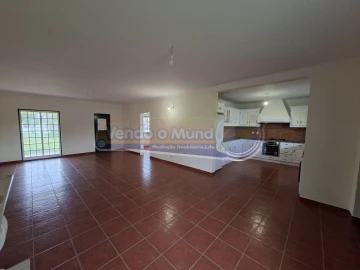 Moradia T3 para Venda em Glória do Ribatejo e Granho