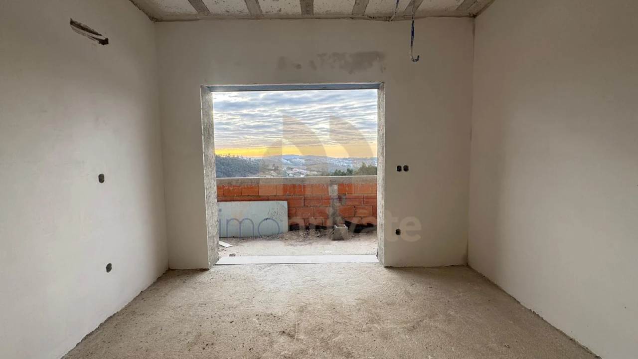 Apartamento T2 para Venda em Idães Foto 16