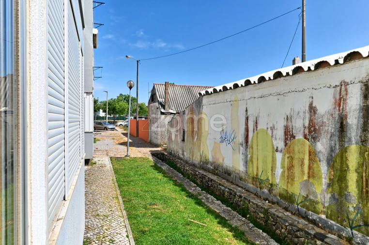 Apartamento T3 para Venda em São Domingos de Rana Foto 23