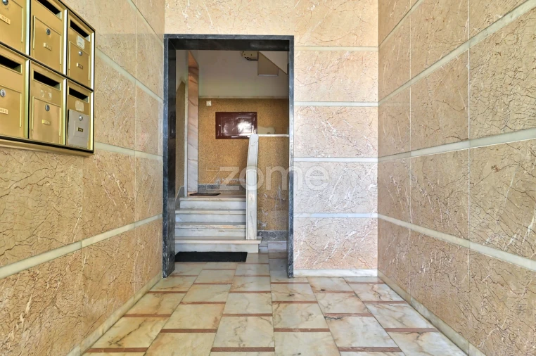 Apartamento T3 para Venda em São Domingos de Rana Foto 4