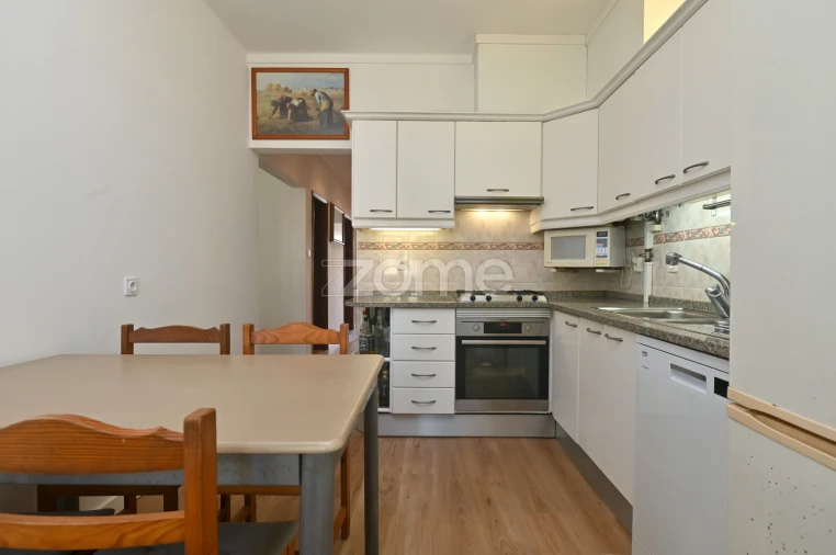 Apartamento T3 para Venda em São Domingos de Rana Foto 12