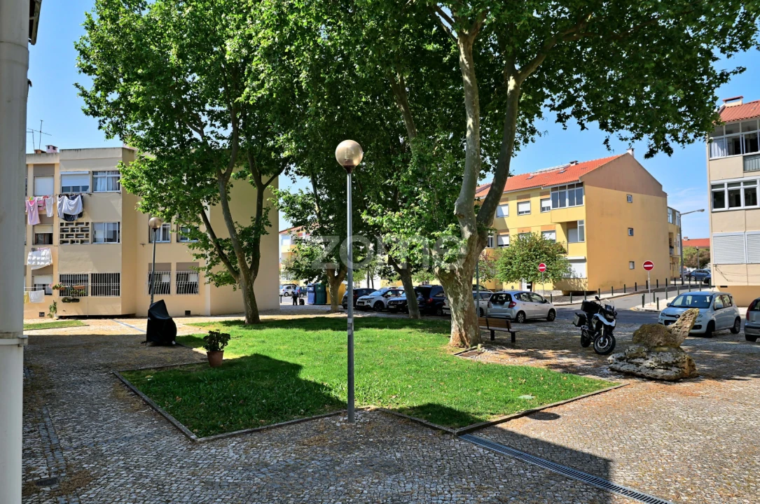 Apartamento T3 para Venda em São Domingos de Rana Foto 26