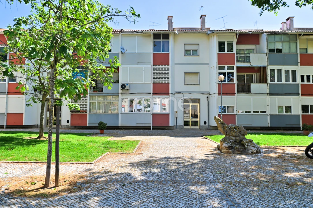 Apartamento T3 para Venda em São Domingos de Rana Foto 2