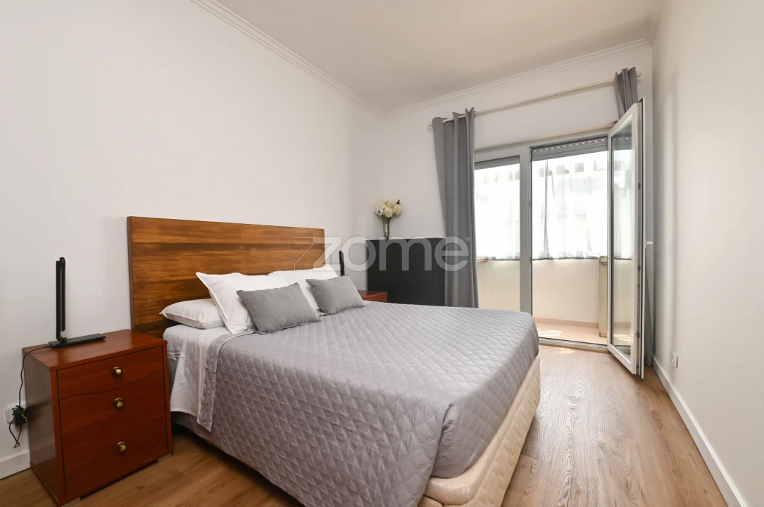 Apartamento T3 para Venda em São Domingos de Rana Foto 19
