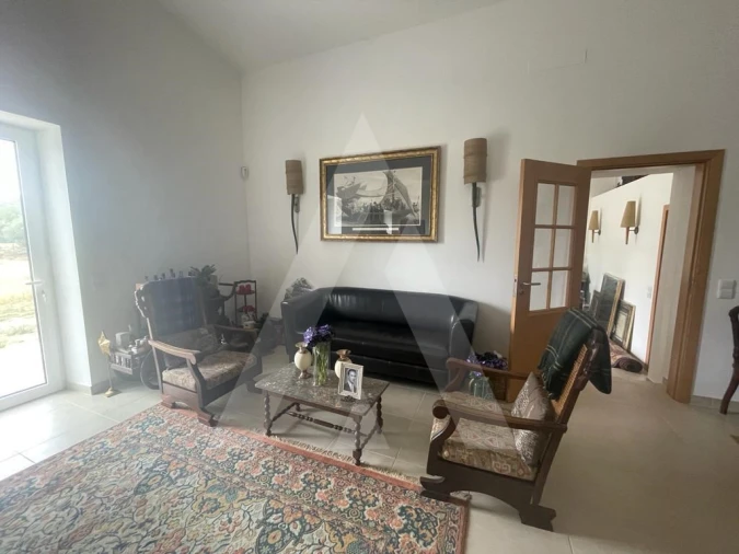 Moradia T4 para Venda em Quelfes Foto 7