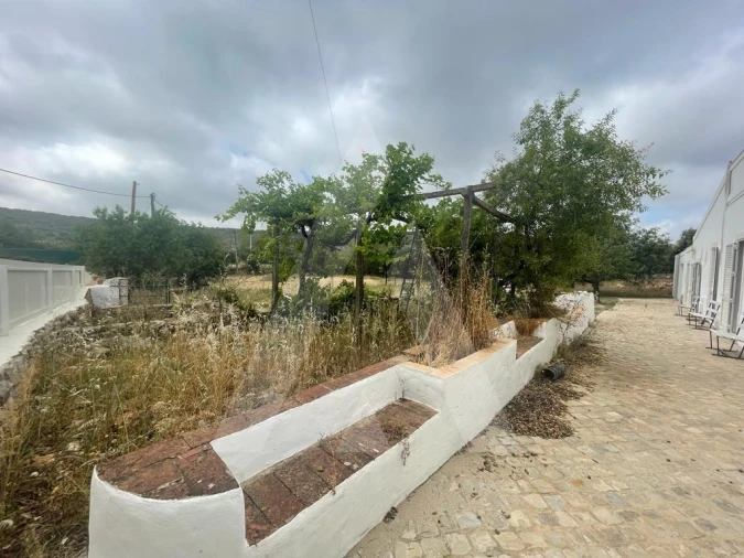 Moradia T4 para Venda em Quelfes Foto 5