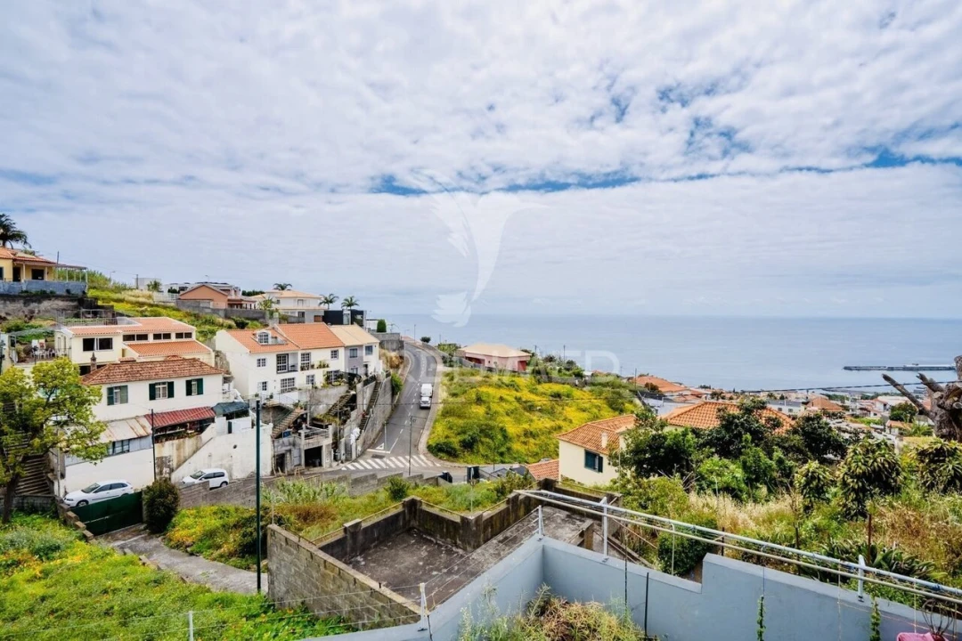 Moradia T5 para Venda em Funchal (Santa Maria Maior) Foto 27