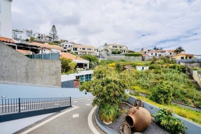 Moradia T5 para Venda em Funchal (Santa Maria Maior)
