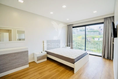Moradia T5 para Venda em Funchal (Santa Maria Maior)