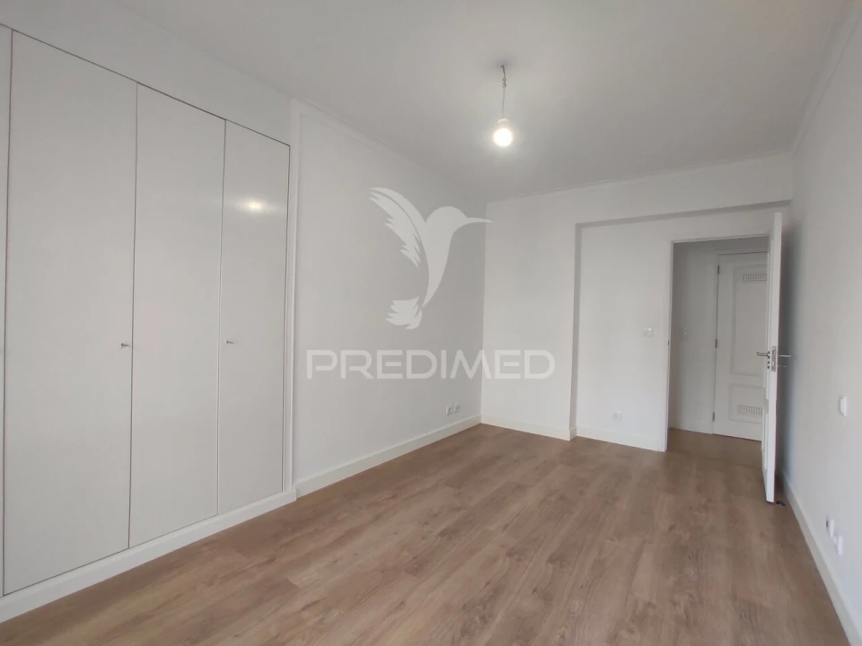 Apartamento T3 para Venda em São Domingos de Benfica Foto 12