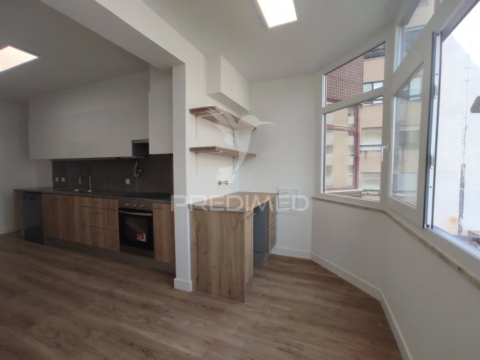 Apartamento T3 para Venda em São Domingos de Benfica Foto 16