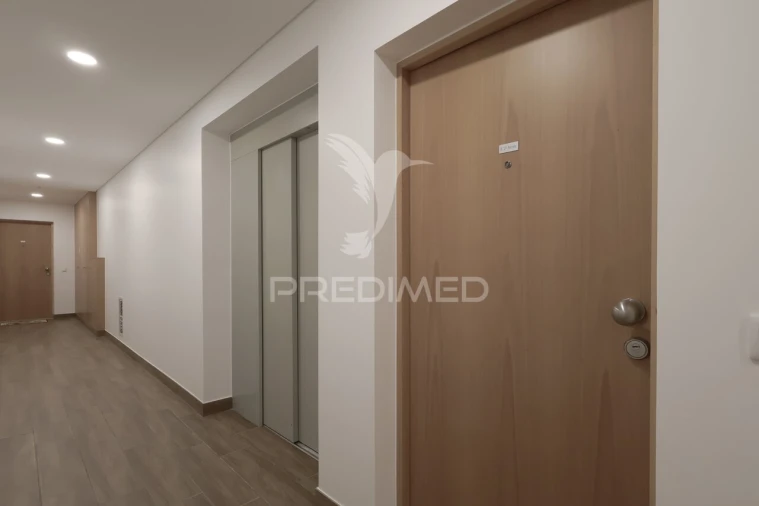 Apartamento T2 para Venda em Pedroso e Seixezelo Foto 11