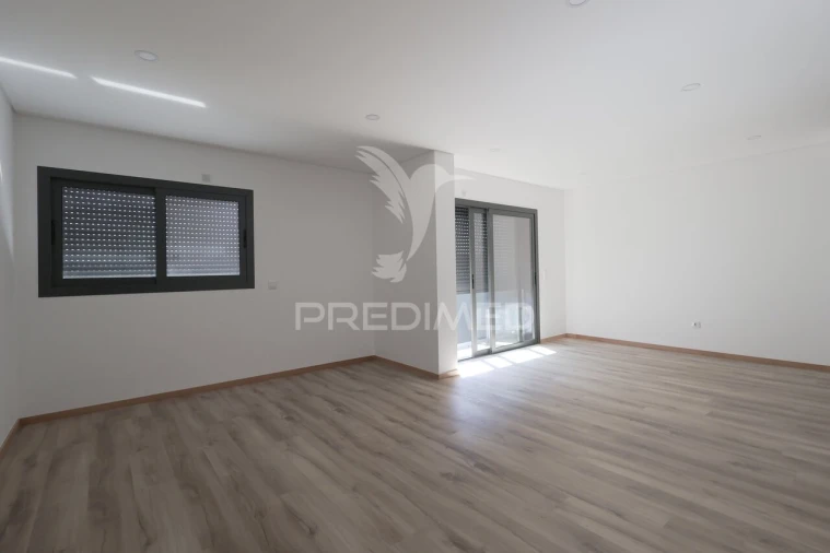 Apartamento T2 para Venda em Pedroso e Seixezelo Foto 8