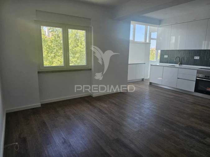Apartamento T2 para Venda em Venteira Foto 2