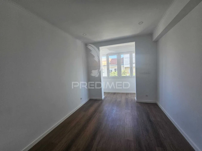 Apartamento T2 para Venda em Venteira Foto 19