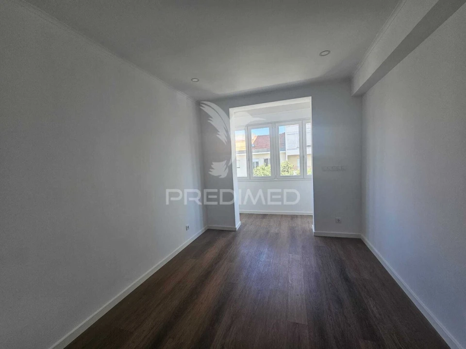 Apartamento T2 para Venda em Venteira Foto 19
