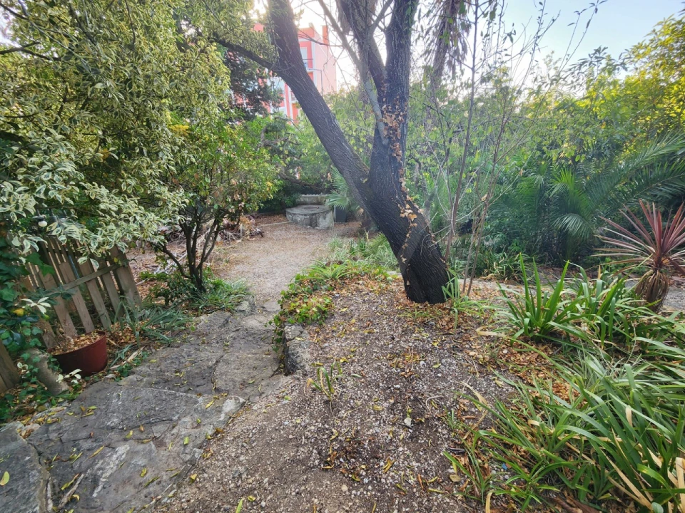 Terreno para Venda em Carcavelos e Parede Foto 2