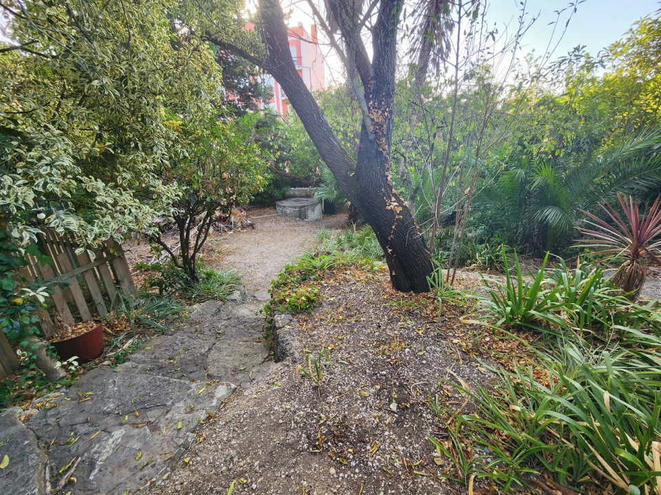 Terreno para Venda em Carcavelos e Parede Foto 2