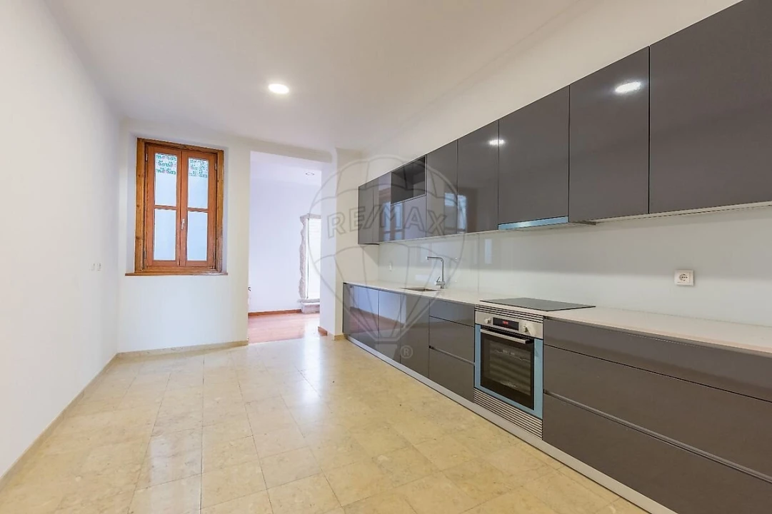 Apartamento T2 para Venda em Santa Maria Maior Foto 23