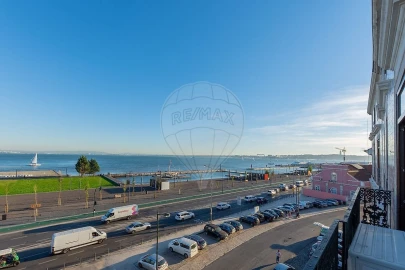 Apartamento T2 para Venda em Santa Maria Maior