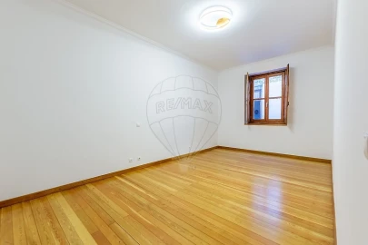 Apartamento T2 para Venda em Santa Maria Maior