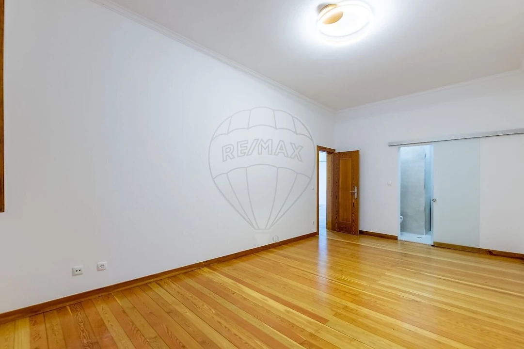Apartamento T2 para Venda em Santa Maria Maior Foto 18