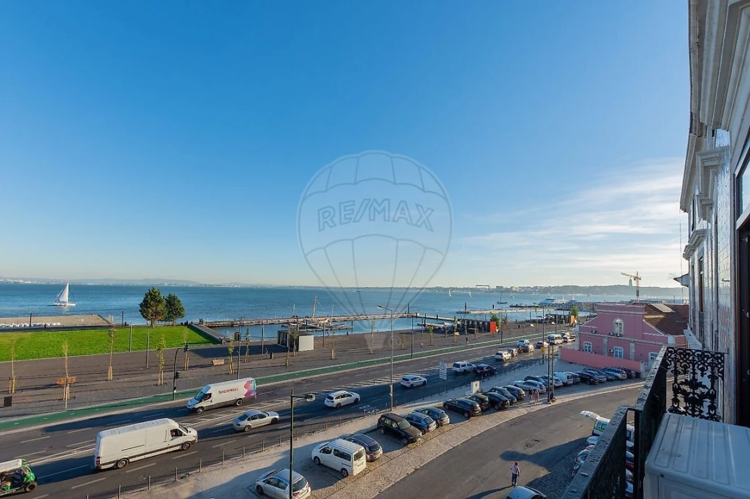 Apartamento T2 para Venda em Santa Maria Maior Foto 9