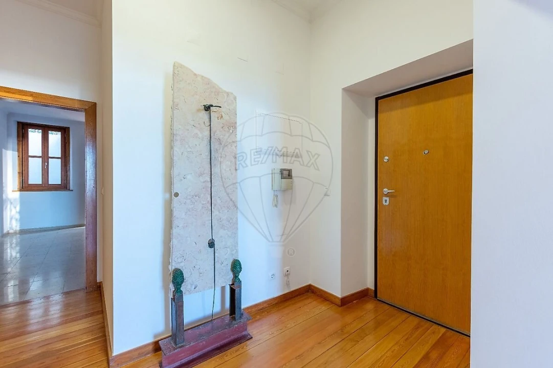 Apartamento T2 para Venda em Santa Maria Maior Foto 5