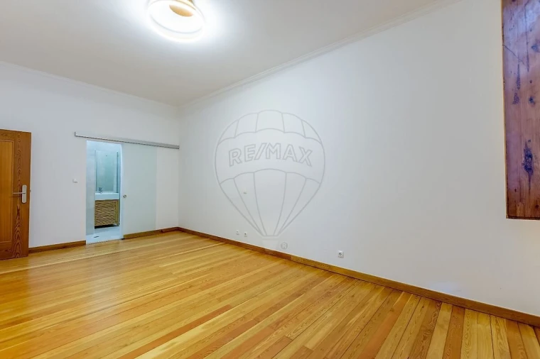 Apartamento T2 para Venda em Santa Maria Maior Foto 19