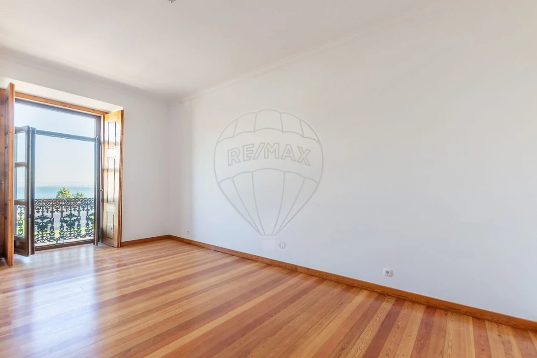 Apartamento T2 para Venda em Santa Maria Maior Foto 13