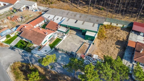 Armazém para Venda em Pataias e Martingança