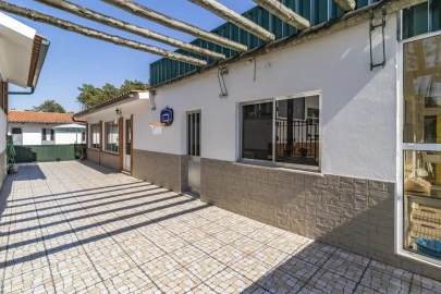 Armazém para Venda em Pataias e Martingança