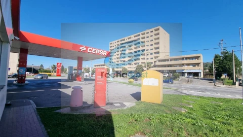 Loja para Arrendamento em Valongo