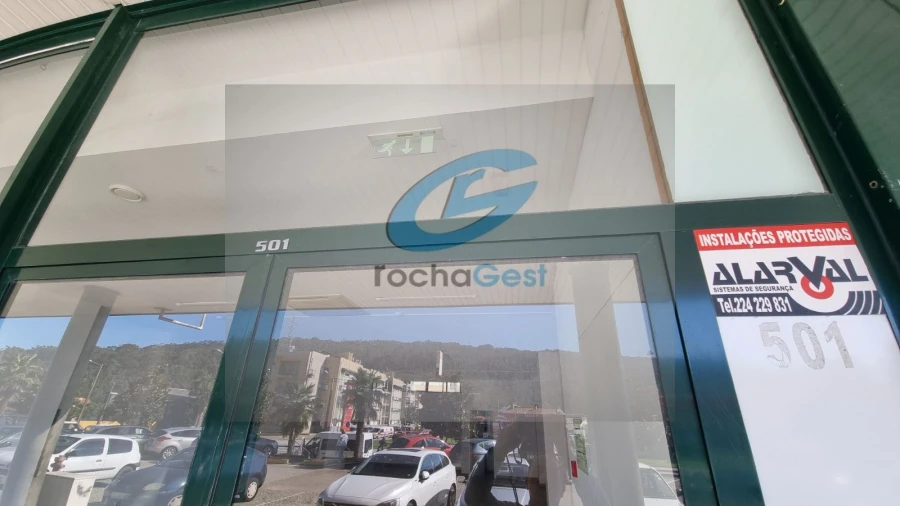 Loja para Arrendamento em Valongo Foto 11