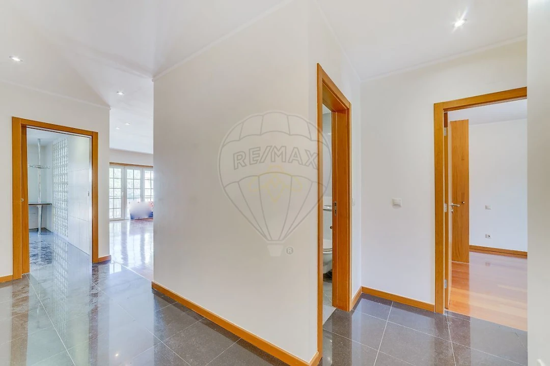 Apartamento T2 para Arrendamento em Carcavelos e Parede Foto 10