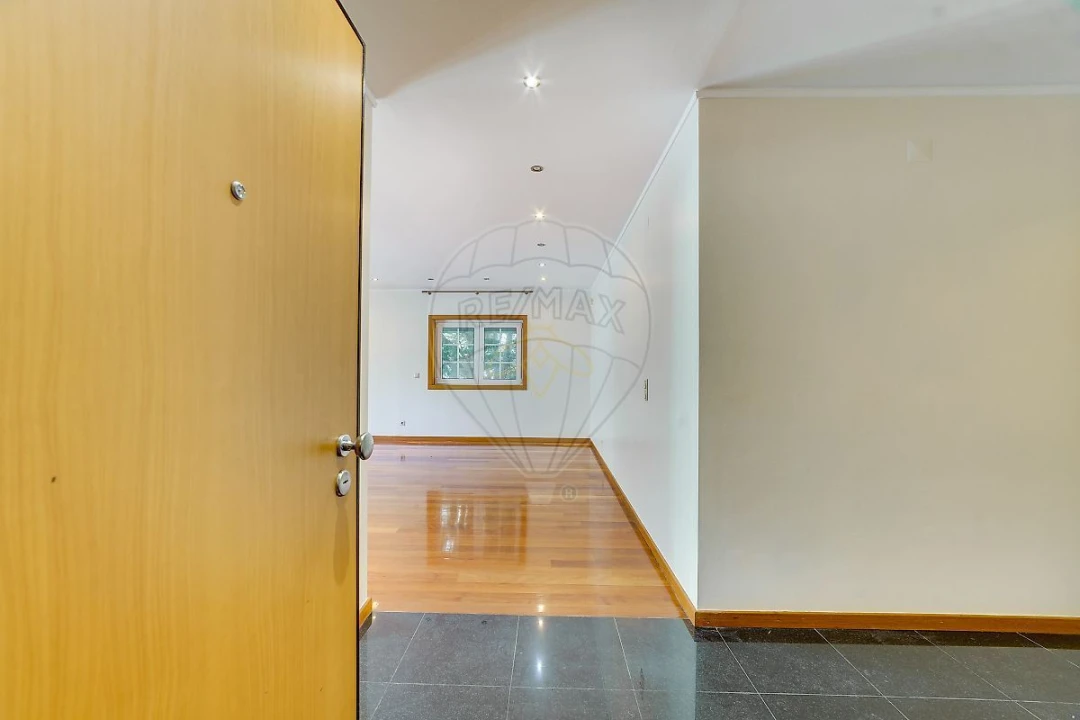 Apartamento T2 para Arrendamento em Carcavelos e Parede Foto 17