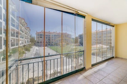 Apartamento T2 para Arrendamento em Carcavelos e Parede