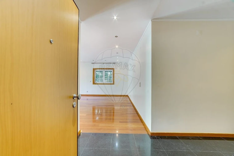 Apartamento T2 para Arrendamento em Carcavelos e Parede Foto 17