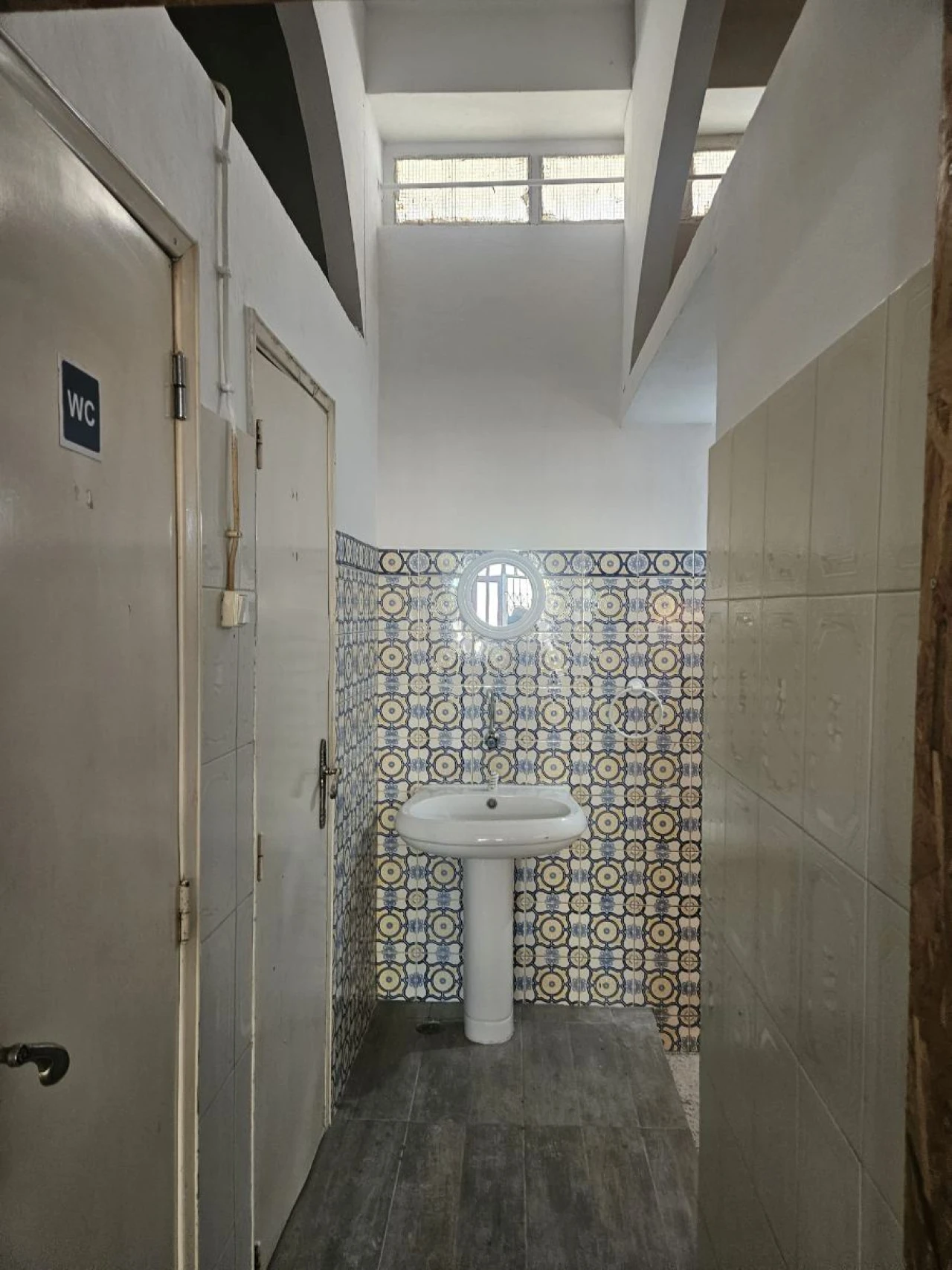 Negócio para Arrendamento em Venteira Foto 4