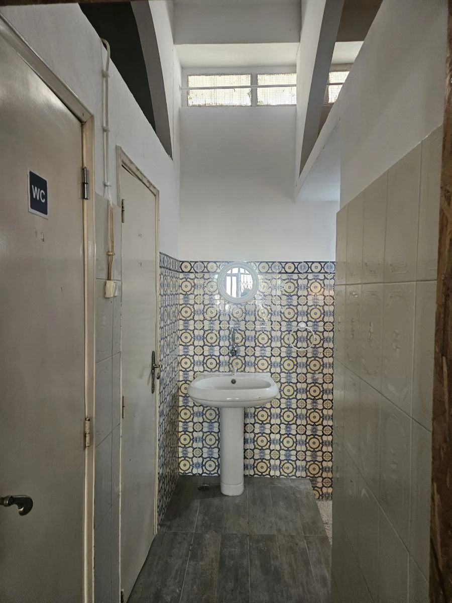 Negócio para Arrendamento em Venteira Foto 4