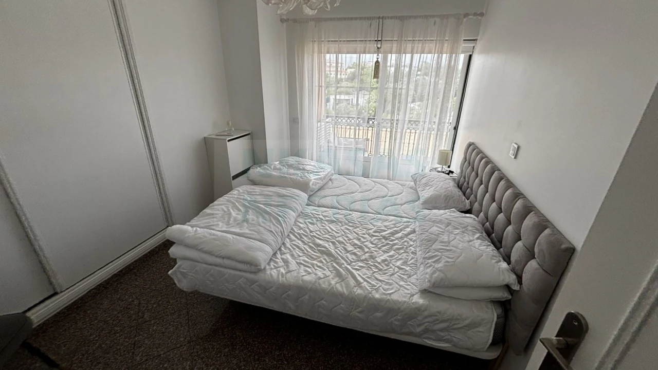 Apartamento T2 para Venda em Alvor Foto 13
