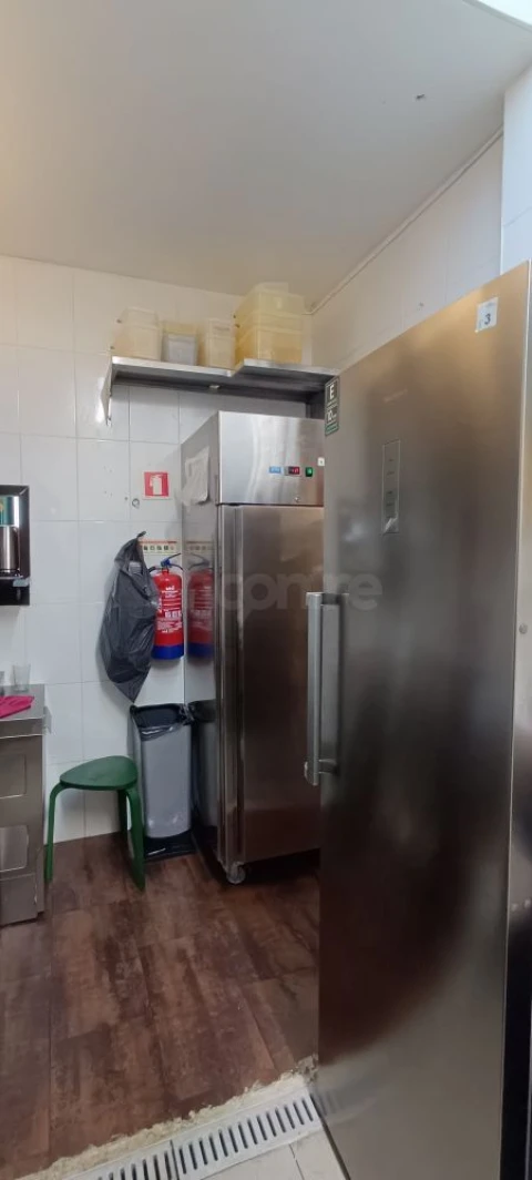 Loja para Trespasse em Oeiras e São Julião da Barra, Paço de Arcos e Caxias