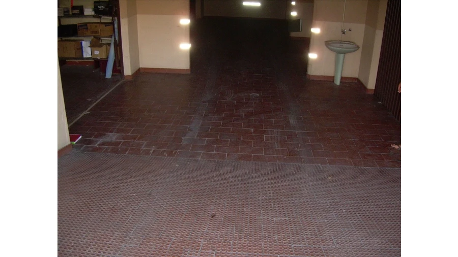 Garagem para Venda em Almada, Cova da Piedade, Pragal e Cacilhas