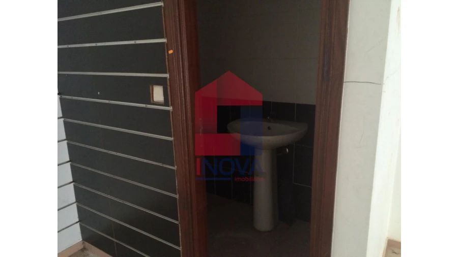 Loja para Venda em Ferreiros, Prozelo e Besteiros Foto 8