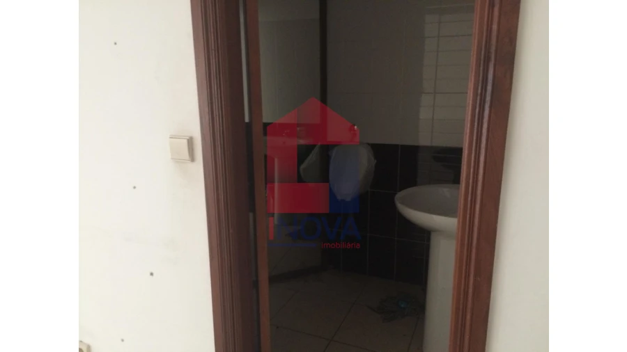 Loja para Venda em Ferreiros, Prozelo e Besteiros Foto 7