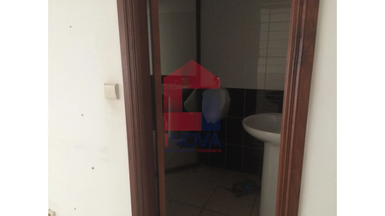 Loja para Venda em Ferreiros, Prozelo e Besteiros Foto 7