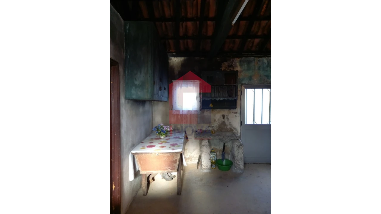 Moradia T1 para Venda em Cibões e Brufe Foto 4