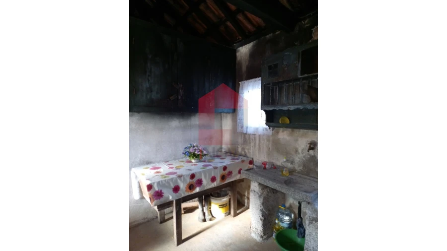 Moradia T1 para Venda em Cibões e Brufe Foto 3